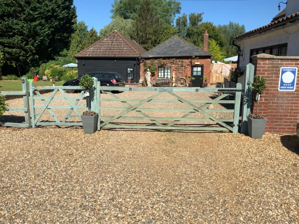 Coltishall The Bridge Guest House מראה חיצוני תמונה