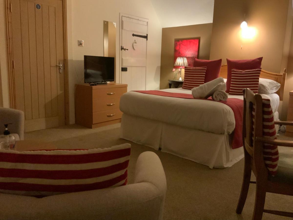 Coltishall The Bridge Guest House מראה חיצוני תמונה